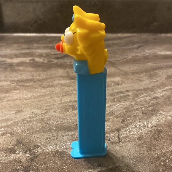 *3 for $10* Maggie Simpson Pez Dispenser - Blue Stem - Picture 3 of 6